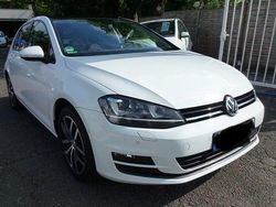 Weiß Gebraucht 2015 VW Golf VII Limousine | 14.300 € (Etwas zu teuer)