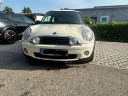 Weiß Gebraucht 2010 Mini ONE Kleinwagen | 4.500 € (Fairer Preis)