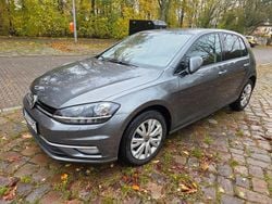 Grau Gebraucht 2017 VW Golf VII Comfortline Limousine | 11.500 € (Guter Preis)