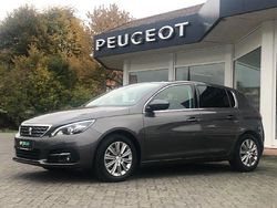 Lackierung platiniumgrau/meta Gebraucht 2021 Peugeot 308 Allure Limousine | 17.240 € (Fairer Preis)