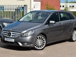 Grau Gebraucht 2012 Mercedes B180 Van / Kleinbus | 6.890 € (Guter Preis)