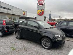 Schwarz Gebraucht 2024 Fiat 500e Kleinwagen | 31.900 € (Teuer)