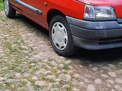 Rot Gebraucht 1995 Renault Clio Kleinwagen | 998 €