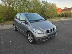 Grau Gebraucht 2005 Mercedes A150 Avantgarde Limousine | 999 € (Superpreis)