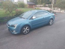 Blau Gebraucht 2007 Ford Focus Cabriolet Cabrio | 2.900 €