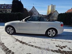 Weiß Gebraucht 2009 BMW 118 Cabriolet Advantage Cabrio | 6.990 € (Guter Preis)