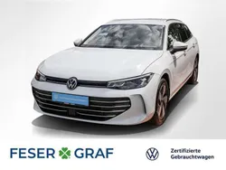 Pure white Gebraucht 2024 VW Passat Business Kombi | 30.880 € (Superpreis)