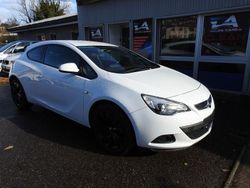 Weiß Gebraucht 2013 Opel Astra GTC Edition Coupé | 4.990 € (Guter Preis)