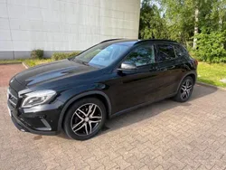 Mercedes GLA220
