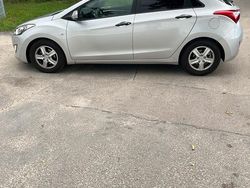 Grau Gebraucht 2013 Hyundai i30 Classic Kleinwagen | 7.990 € (Fairer Preis)