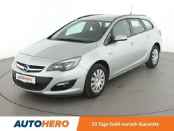 Silber Gebraucht 2015 Opel Astra Selection Limousine | 10.490 € (Fairer Preis)