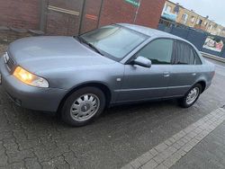 Grau Gebraucht 2000 Audi A4 Limousine | 1.390 € (Fairer Preis)