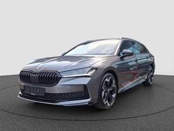 Graphitegrau metallic Neu 2025 Skoda Superb SportLine Kombi | 53.790 € (Teuer)
