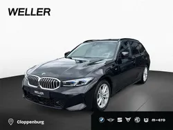 Black sapphire (schwarz) Gebraucht 2024 BMW 330 M Sport Kombi | 44.950 € (Fairer Preis)