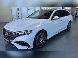 Weiß Gebraucht 2023 Mercedes E200 AMG Kombi | 50.880 € (Teuer)