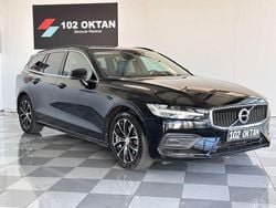 Schwarz Gebraucht 2021 Volvo V60 Momentum Kombi | 18.398 € (Fairer Preis)