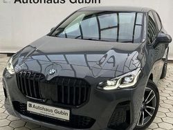 Grau Gebraucht 2024 BMW 220 Active Tourer M Sport Van / Kleinbus | 32.990 € (Fairer Preis)
