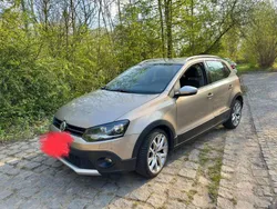 Gold Gebraucht 2015 VW Polo Cross Kleinwagen | 12.000 € (Teuer)