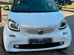 Weiß Gebraucht 2018 Smart ForTwo Electric Drive Coupé | 8.000 € (Fairer Preis)