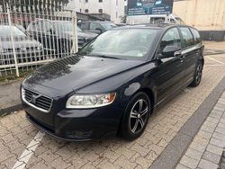 Schwarz Gebraucht 2009 Volvo V50 R-Design Momentum Kombi | 2.900 € (Etwas zu teuer)