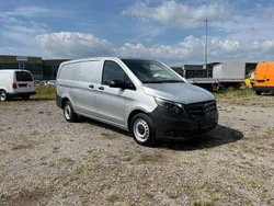 Silber Gebraucht 2019 Mercedes Vito Van / Kleinbus | 20.825 € (Fairer Preis)