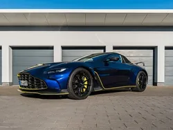 Blau Gebraucht 2023 Aston Martin V12 Vantage Cabrio | 399.500 € (Teuer)