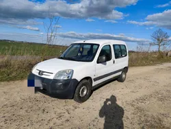 Weiß Gebraucht 2005 Peugeot Partner Van / Kleinbus | 1.000 €