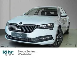 Moonweiß perleffekt Gebraucht 2023 Skoda Superb Style Kombi | 36.490 € (Superpreis)