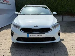 Weiß Gebraucht 2019 Kia Ceed Sportswagon Kombi | 8.400 € (Etwas zu teuer)