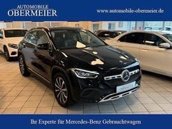 Schwarz (kosmosschwarz) Gebraucht 2020 Mercedes GLA200 SUV | 30.950 € (Fairer Preis)