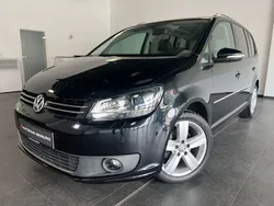 Schwarz Gebraucht 2011 VW Touran Highline Van / Kleinbus | 13.790 €