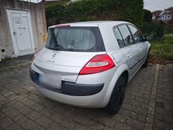 Grau Gebraucht 2009 Renault Mégane Authentique Limousine | 1.500 € (Guter Preis)