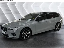 Grau Gebraucht 2024 Volvo V60 Plus Kombi | 37.880 € (Guter Preis)