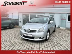 Silber Gebraucht 2012 Toyota Verso Van / Kleinbus | 7.900 € (Fairer Preis)
