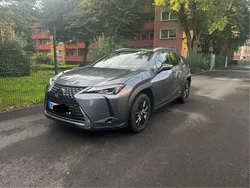 Grau Gebraucht 2019 Lexus UX 250h Launch Edition SUV | 19.800 € (Fairer Preis)