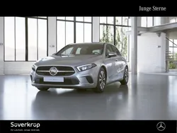 Silber Gebraucht 2022 Mercedes A180 Limousine | 27.680 € (Fairer Preis)