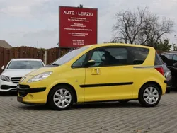 Gelb Gebraucht 2005 Peugeot 1007 Kleinwagen | 2.690 € (Fairer Preis)