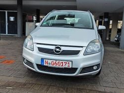 Silber Gebraucht 2006 Opel Zafira Edition Van / Kleinbus | 1.300 € (Superpreis)