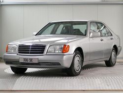 Silber Gebraucht 1992 Mercedes 300 SE Limousine | 29.500 €