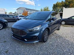 Blau Gebraucht 2020 Ford S-MAX Titanium Van / Kleinbus | 15.999 € (Superpreis)