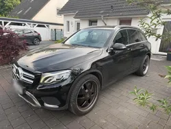 Schwarz Gebraucht 2017 Mercedes GLC220 Kombi | 27.000 €