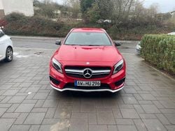 Rot Gebraucht 2015 Mercedes GLA45 AMG AMG SUV | 25.500 € (Guter Preis)