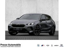 Grau Neu 2025 BMW 120 M Sport Kleinwagen | 44.790 € (Teuer)