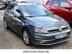 Grau Gebraucht 2018 VW Golf VII Sound Limousine | 14.999 € (Guter Preis)