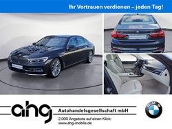 Grau Gebraucht 2015 BMW 750L Executive Limousine | 19.960 €