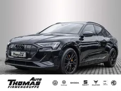 Mythosschwarz metallic Gebraucht 2022 Audi e-tron S-Line SUV | 41.989 €