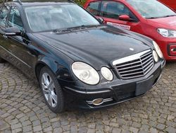 Schwarz Gebraucht 2007 Mercedes E350 Avantgarde Kombi | 9.900 € (Fairer Preis)