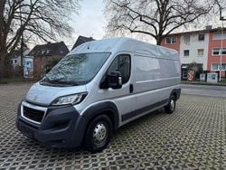 Grau Gebraucht 2017 Peugeot Boxer Comfort Van | 6.949 €