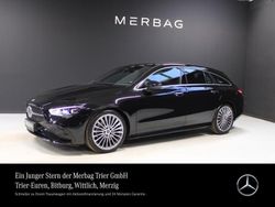 Metalliclack kosmosschwarz Gebraucht 2024 Mercedes CLA200 AMG Kombi | 37.960 € (Teuer)
