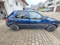Blau Gebraucht 2002 Ford Fiesta Kleinwagen | 1.900 € (Fairer Preis)